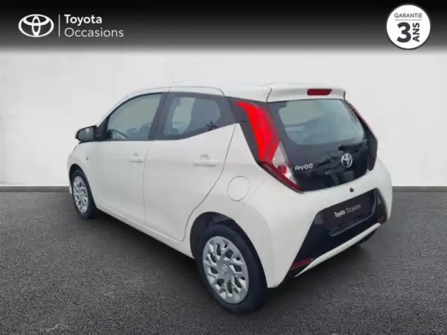 Toyota Aygo 1.0 vvt-i 72ch x-play 5p — photo 2