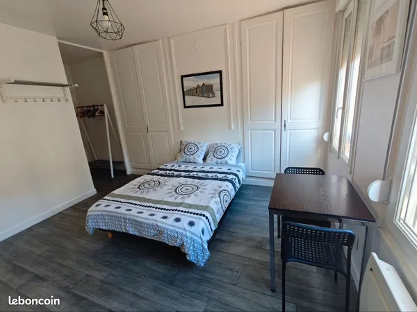 T1 meublé 24m² - Rentabilité 9,5% - Centre-ville Châlons-en-Champagne - 50 000