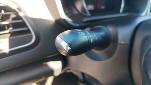 Renault Megane 1.5 Blue dCi 115 EDC6 - Intens – 2020 – 91808 km – Diesel – Boîte Automatique — photo 21
