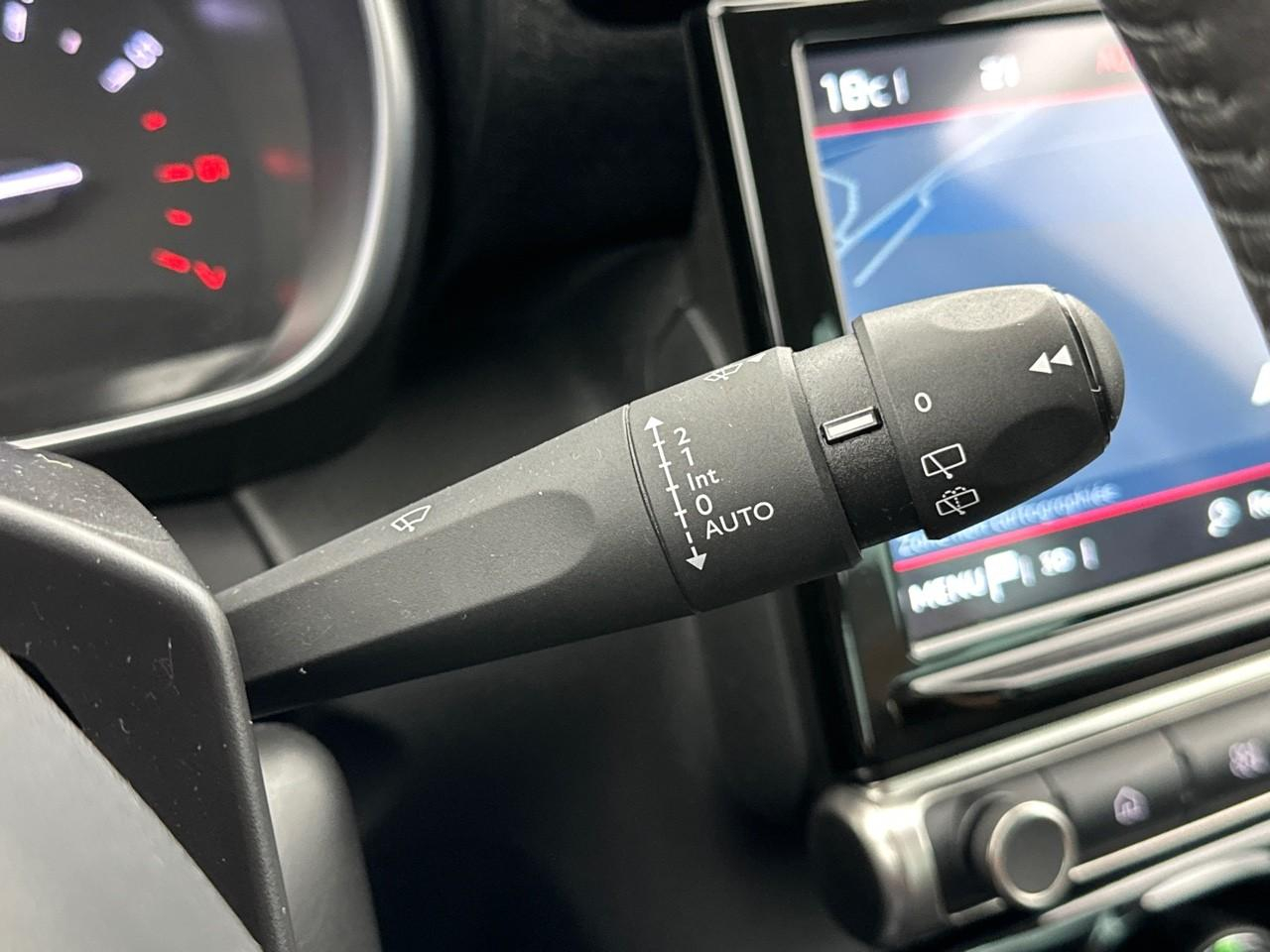 Citroën C3 Aircross puretech 130 s&s eat6 shine — photo 18