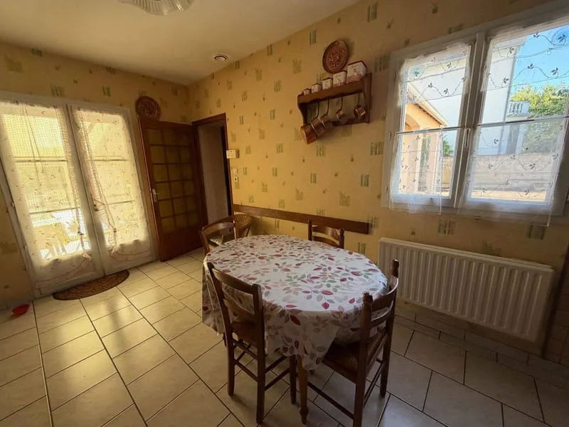 Photo 3