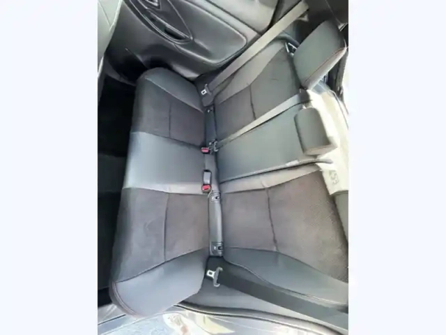 Toyota Yaris hybride 130h gr sport — photo 16