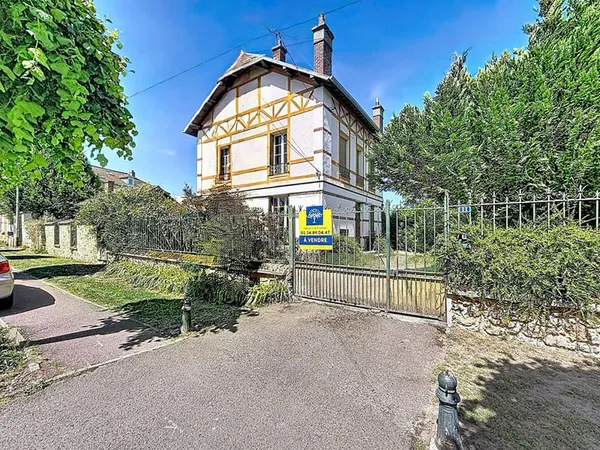 Maison Neauphle Le Chateau 8 pièce(s) 158 m2