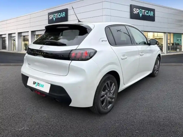 Peugeot 208 puretech 75 s&amp;s bvm5 style — photo 2