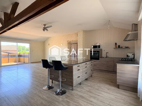 DIGOIN - Une maison familiale aux grands volumes avec 5 chambres.