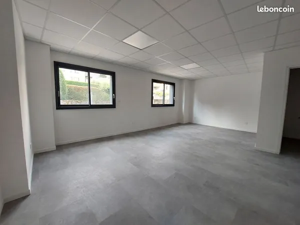 Local 100 m² RODEZ