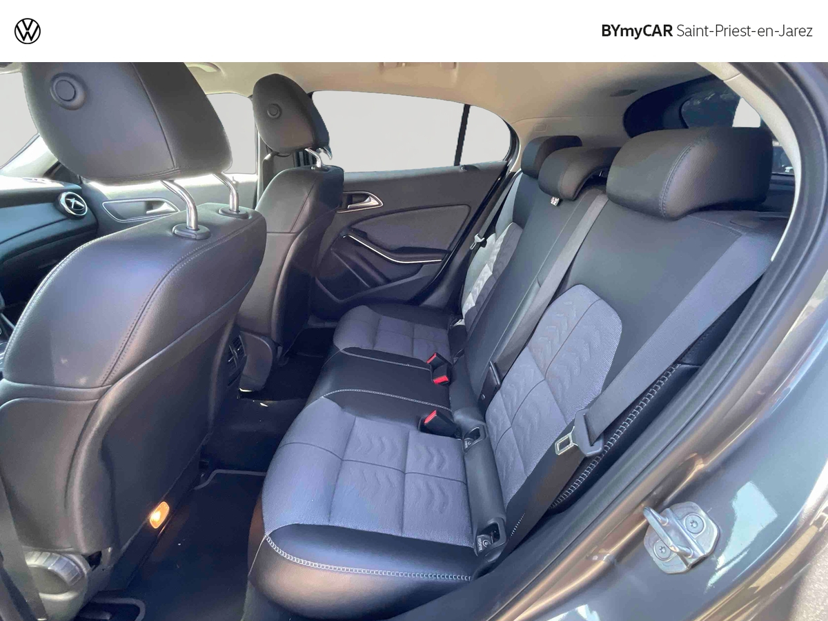Mercedes GLA 200 d 7-G DCT — photo 14