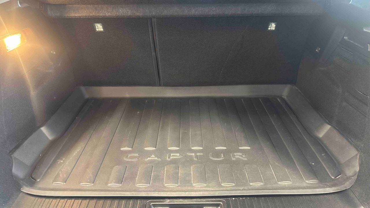Renault Captur E-Tech 145 - 21 — photo 13