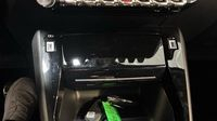 Peugeot 2008 1.2 PureTech 130ch S&S GT EAT8 — photo 30