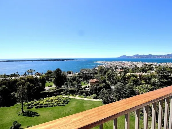 Cannes Californie Splendide appartement de 3 pièces avec vue mer panoramique