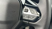 Peugeot 2008 1.2 PureTech 100ch S&S Style — photo 17