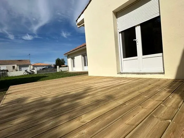 Belle maison neuve de 91 m² avec jardin à Doix lès Fontaines