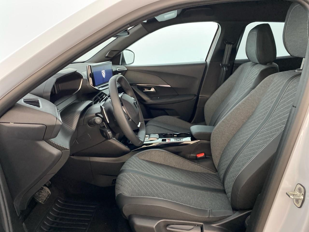 Peugeot 2008 1.2 hybrid 145ch allure e-dcs6 — photo 9
