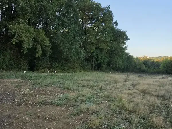 Terrain 351 m²