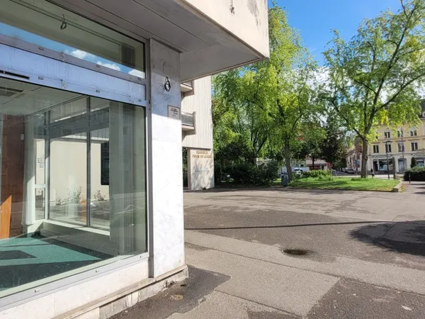 Local commercial 135 m²
