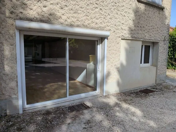 Local d'activité 97 m²