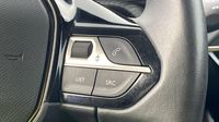 Peugeot 2008 1.2 PureTech 130ch S&S Allure Pack — photo 17