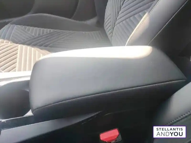 Lancia Ypsilon elettrica 156ch — photo 82