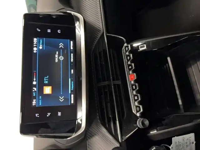 Peugeot 208 puretech 100 s&amp;s eat8 — photo 10