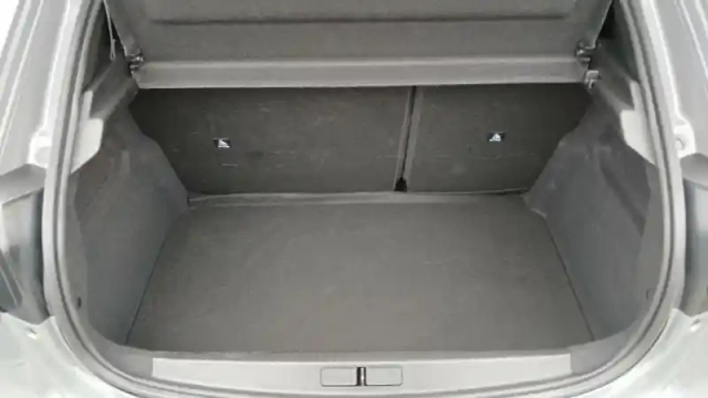 Peugeot 208 hybrid 110 e-dcs6 — photo 9