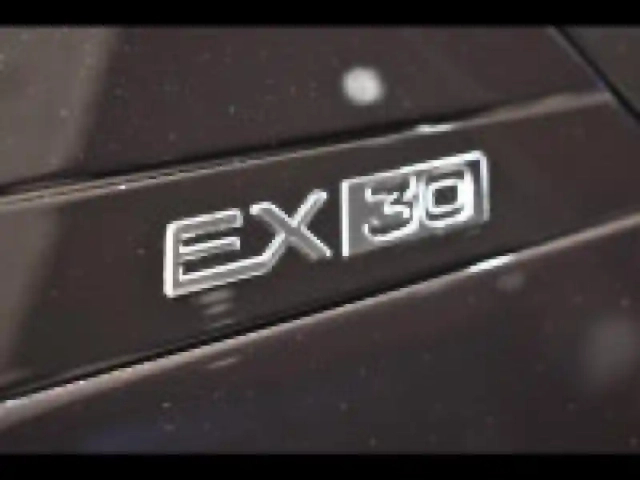Volvo Ex30 single extended range 272ch ultra — photo 12