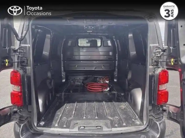 Toyota Proace medium 75kwh business electric rc21 — photo 10