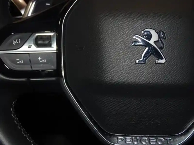 Peugeot 3008 1.2 puretech 130ch s&amp;s allure eat8 — photo 15