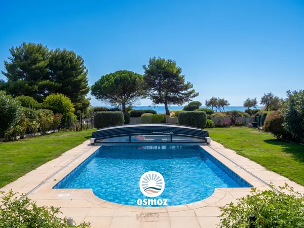 Face à l'océan, une villa de plain-pied avec piscine aux Min