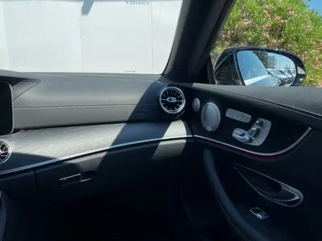 Mercedes Cla sse e 220 d amg line cabrio — photo 12