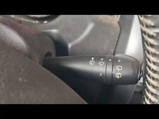 Dacia Duster 1.5 dci 110ch black touch 4x2 + attelage — photo 23