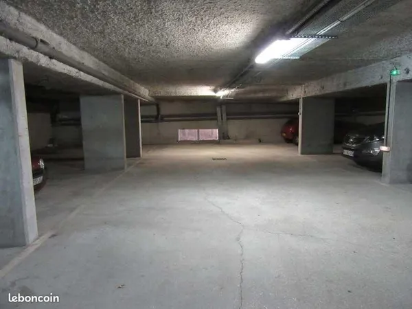 Parking face gare Chambéry