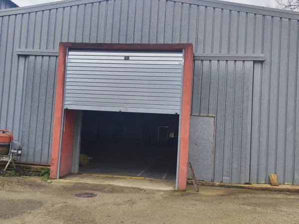 Hangar 270 m2