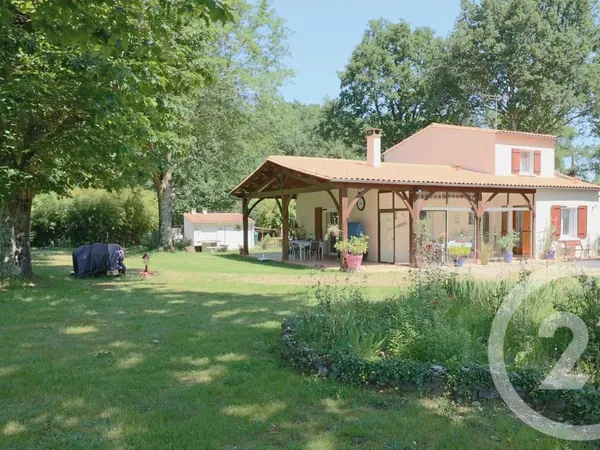 Maison 6 pièces 210 m²