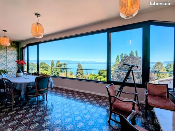 Appartement vue lac rénové, charme ancien