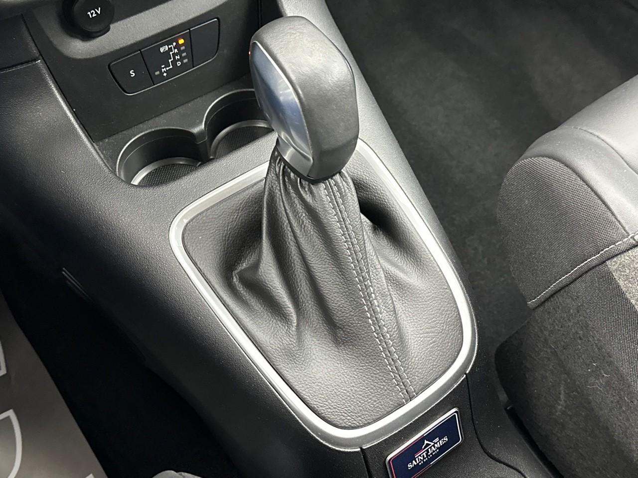 Citroën C3 puretech 110 s&s eat6 saint james — photo 28