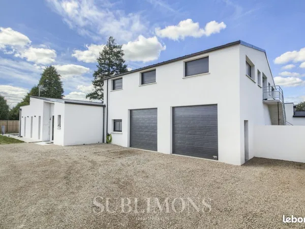 Maison 9 pièces 350 m²