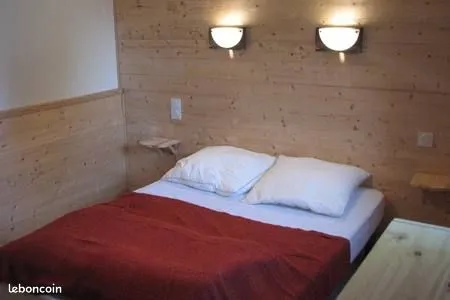 Appartement avec jardinet à louer à LA TOUR D'AUVERGNE 63680