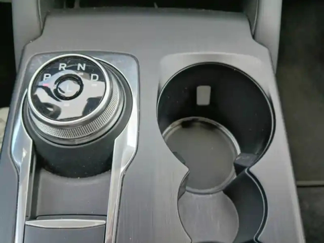 Ford Kuga 2.5 duratec 180ch hybrid flexifuel titanium b — photo 8