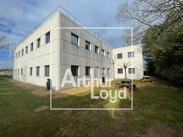 Bureaux 1110 m²