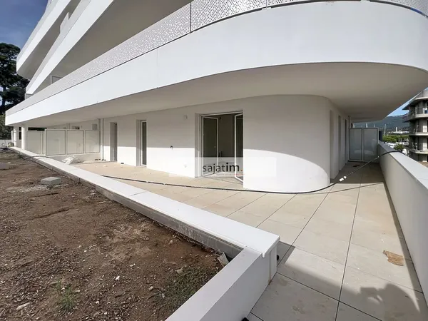 T4 EN REZ DE JARDIN terrasse de 50 m²