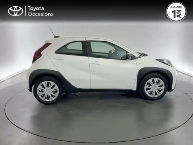 Toyota Aygo X 1.0 vvt-i 72ch dynamic — photo 6