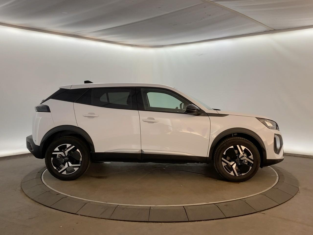 Peugeot 2008 hybrid 145 ch e-dcs6 allure — photo 4