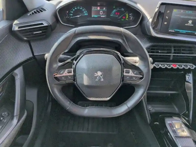Peugeot 2008 electrique 136 ch — photo 9