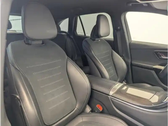 Mercedes Glc suv 300 de 4matic amg line — photo 8