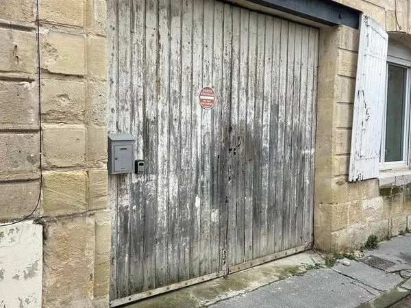 Parking/box 48 m² Bordeaux