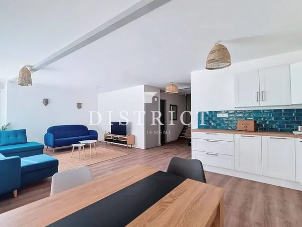 Immeuble 366 m²