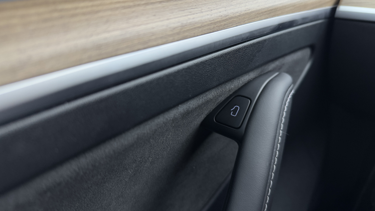 Tesla MODEL 3 Autonomie Standard Plus RWD — photo 14