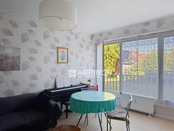 APPARTEMENT T2 DE 51.3 m² avec bureau à rénover
