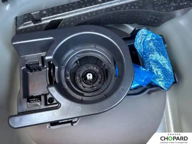 Peugeot 208 hybrid 100 e-dcs6 — photo 29