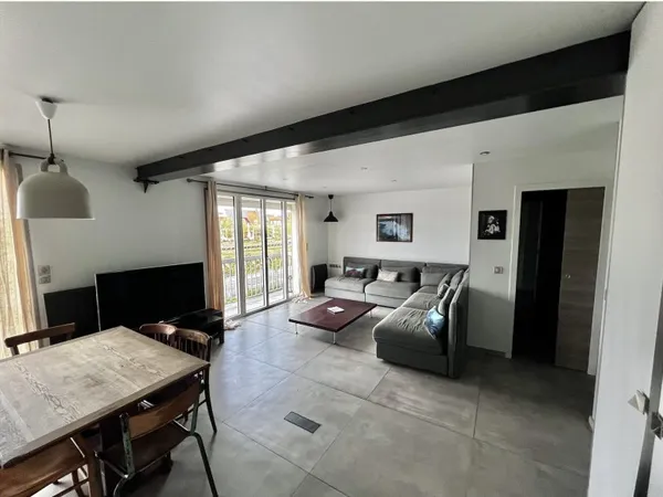 Vends appartement refait à neuf